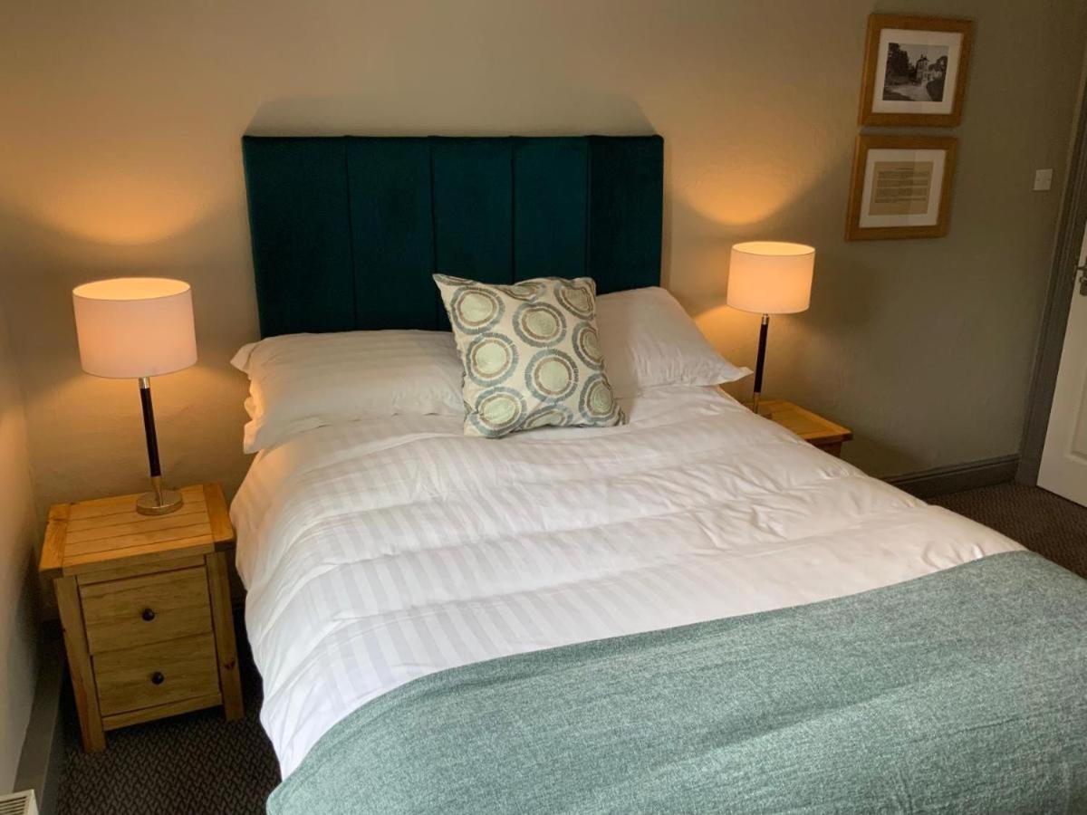 The Sun Inn Troutbeck Bridge Room photo