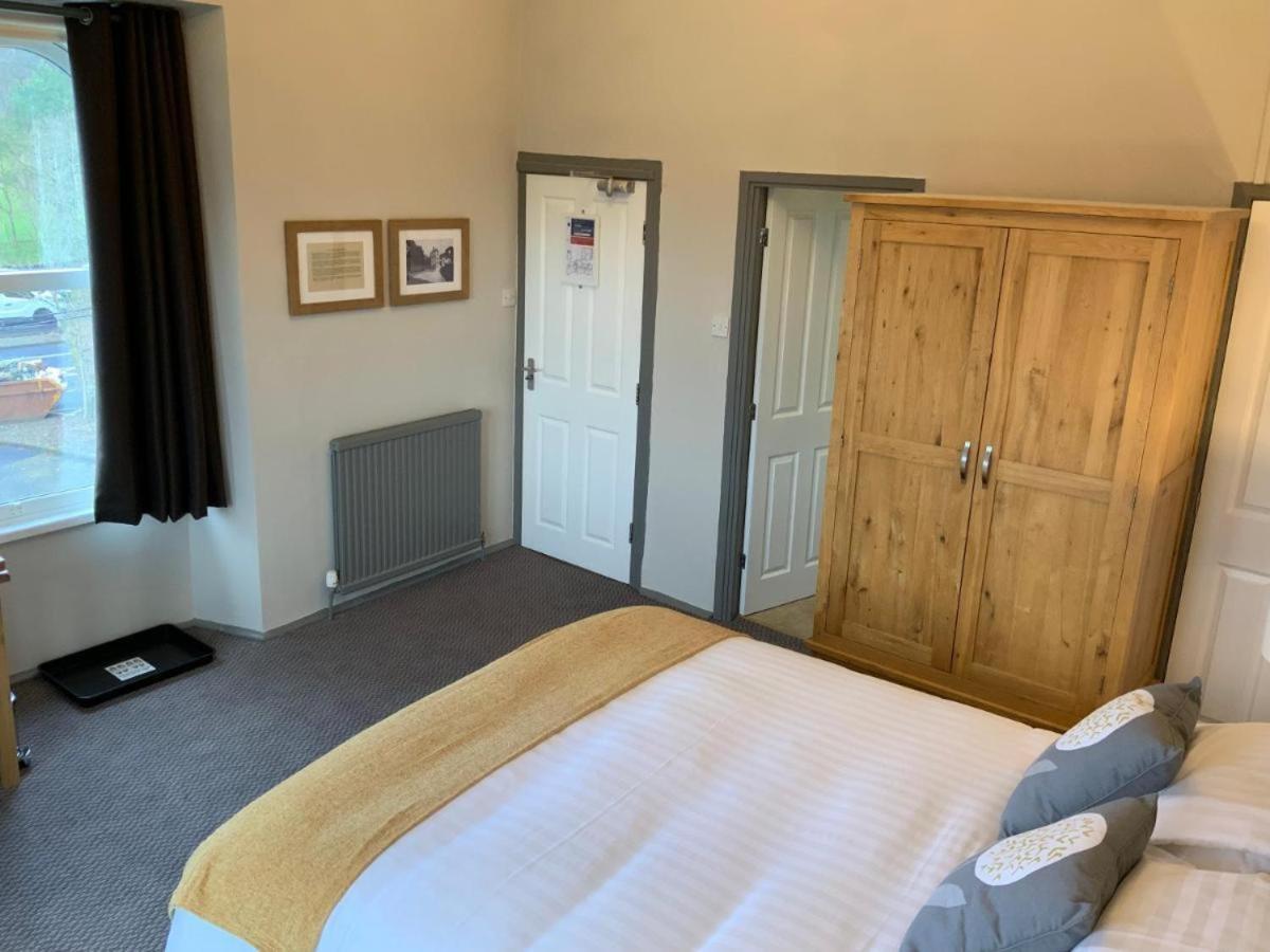 The Sun Inn Troutbeck Bridge Room photo